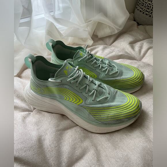 APL Sneakers - Picture 1 of 10